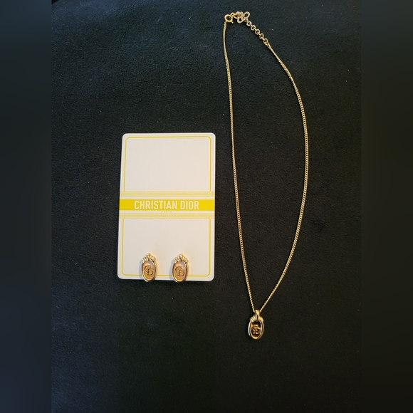 CHRISTIAN DIOR NECKLACE AND EARRINGS EXCELLENT CONDITION - Picture 5 of 8